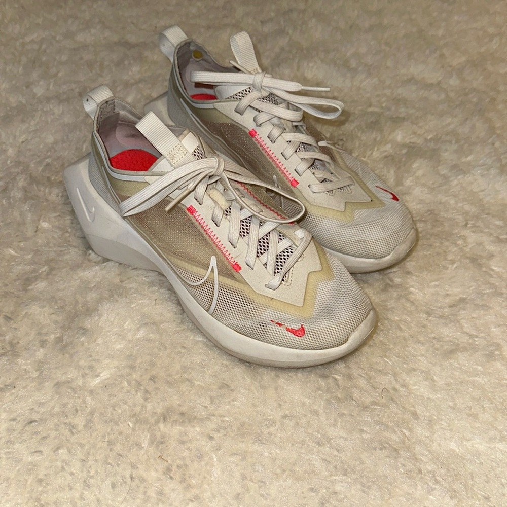 Nike Vista Sneakers